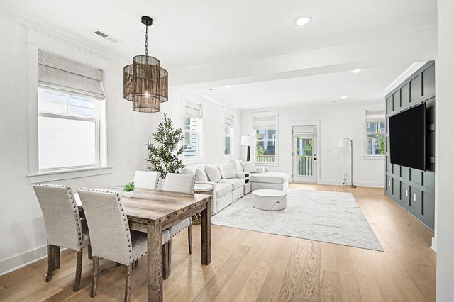 2010 Maple View Ln, Nashville, TN 37207