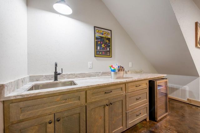 241 Lees Ride, Mccaysville, GA 30555