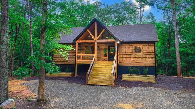 241 Lees Ride, Mccaysville, GA 30555