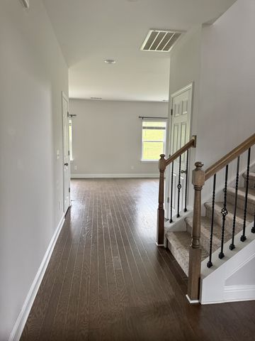 2060 Creekland View Blvd, Nashville, TN 37207