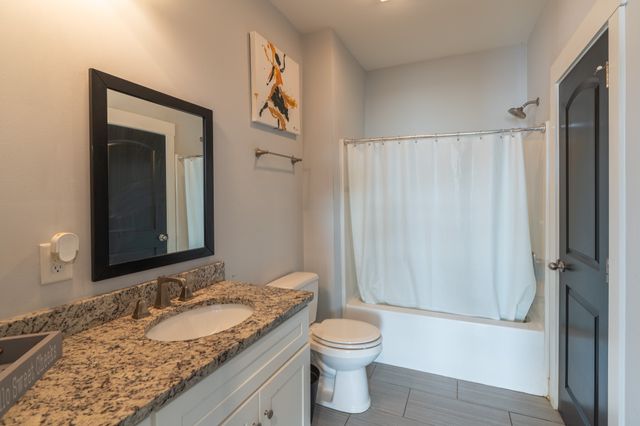 1707 Aster Dr, Columbia, TN 38401