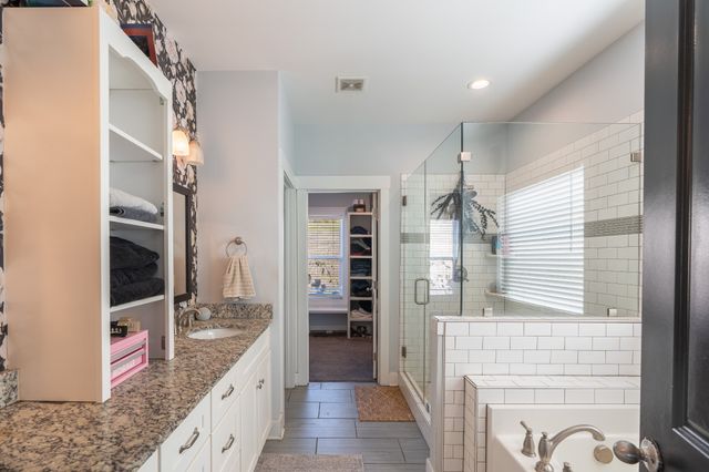 1707 Aster Dr, Columbia, TN 38401