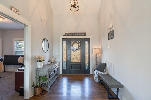 1707 Aster Dr, Columbia, TN 38401