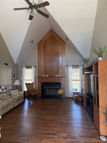 1609 Lorraine Drive, Sandwich, IL 60548