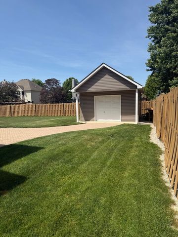 1609 Lorraine Drive, Sandwich, IL 60548