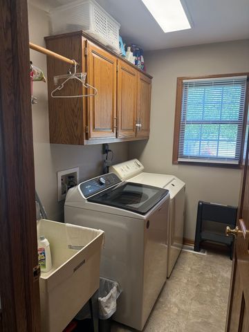 1609 Lorraine Drive, Sandwich, IL 60548