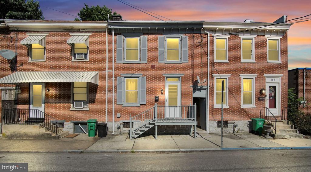 151 S EAST ST, Carlisle, PA 17013