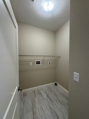 492 Richmond Street B, Taunton, MA 02718