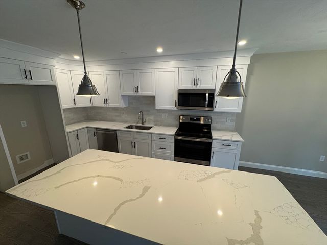 492 Richmond Street B, Taunton, MA 02718