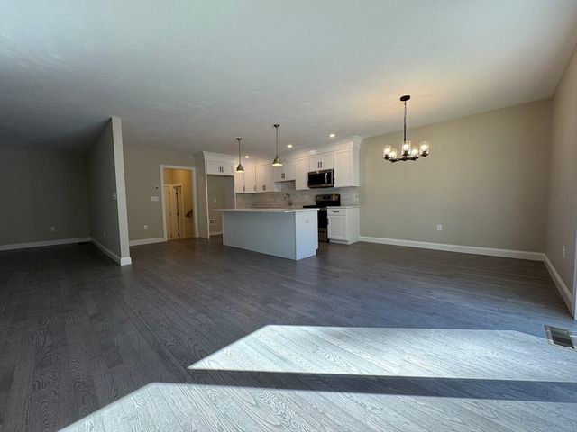 492 Richmond Street B, Taunton, MA 02718