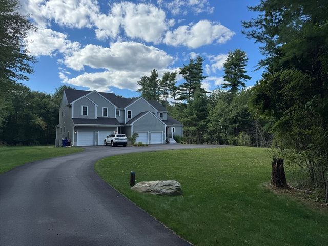 492 Richmond Street B, Taunton, MA 02718