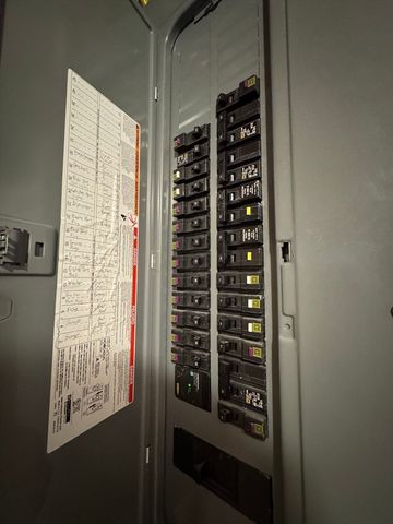 492 Richmond Street B, Taunton, MA 02718