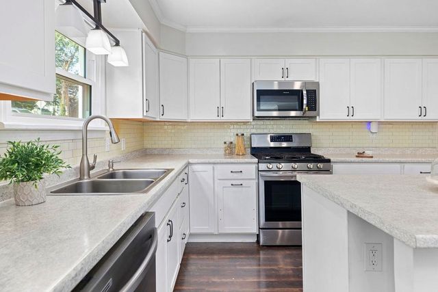 112 LEE ST, Staunton, VA 24401
