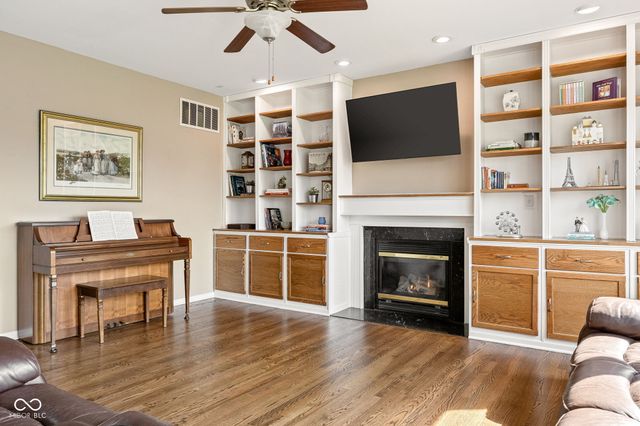 14095 Farmstead Drive, Fishers, IN 46040