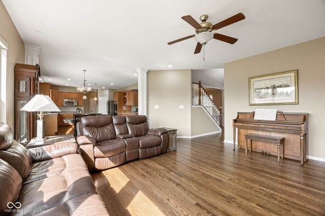 14095 Farmstead Drive, Fishers, IN 46040