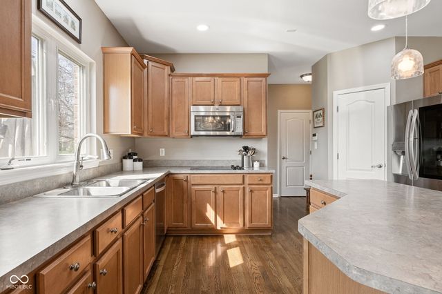 14095 Farmstead Drive, Fishers, IN 46040