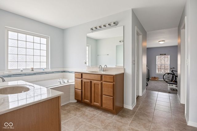 14095 Farmstead Drive, Fishers, IN 46040