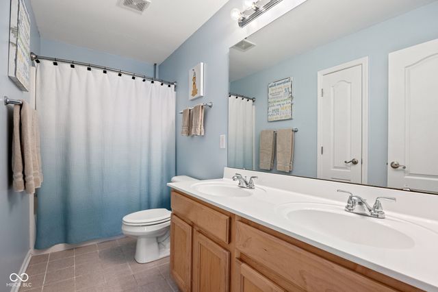 14095 Farmstead Drive, Fishers, IN 46040