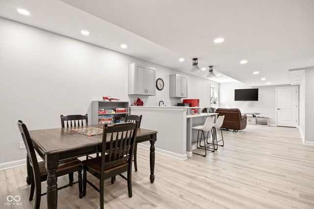 14095 Farmstead Drive, Fishers, IN 46040