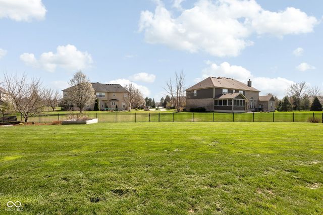 14095 Farmstead Drive, Fishers, IN 46040