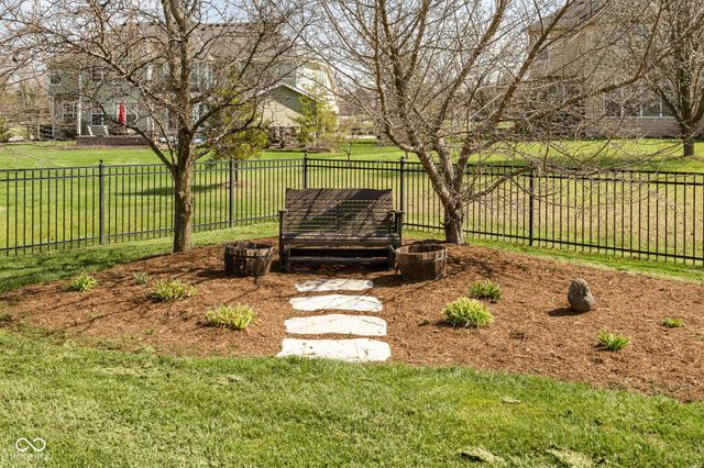 14095 Farmstead Drive, Fishers, IN 46040