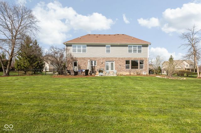 14095 Farmstead Drive, Fishers, IN 46040