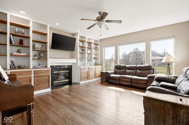 14095 Farmstead Drive, Fishers, IN 46040