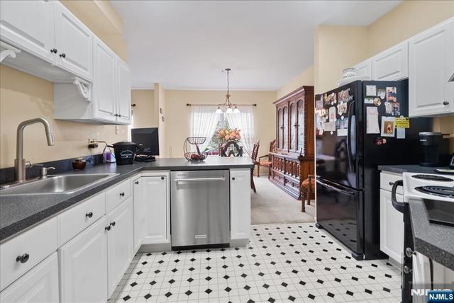 9224 Richmond Road, West Milford, NJ 07480