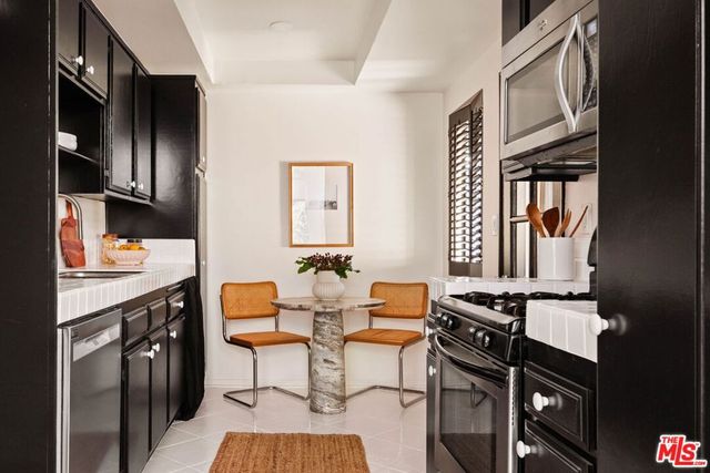 2018 Griffith Park Boulevard 310, Los Angeles, CA 90039