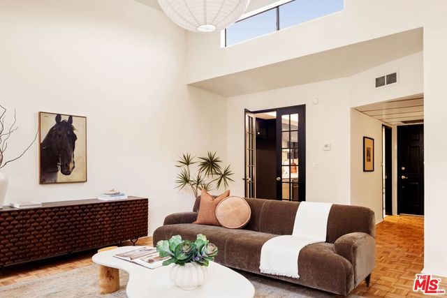 2018 Griffith Park Boulevard 310, Los Angeles, CA 90039