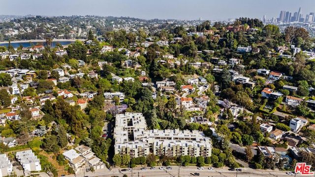 2018 Griffith Park Boulevard 310, Los Angeles, CA 90039
