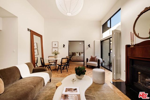 2018 Griffith Park Boulevard 310, Los Angeles, CA 90039