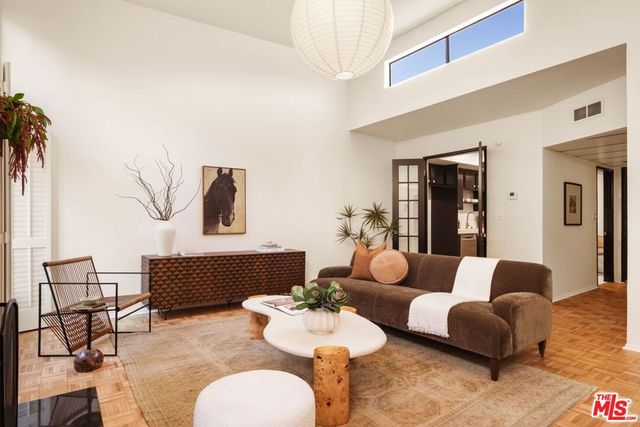 2018 Griffith Park Boulevard 310, Los Angeles, CA 90039
