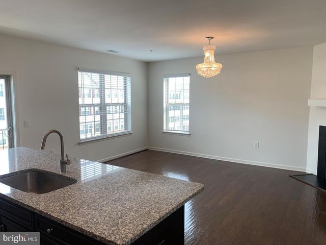 3705 CHIPPENDALE CIR, Woodbridge, VA 22193