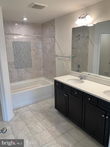 3705 CHIPPENDALE CIR, Woodbridge, VA 22193