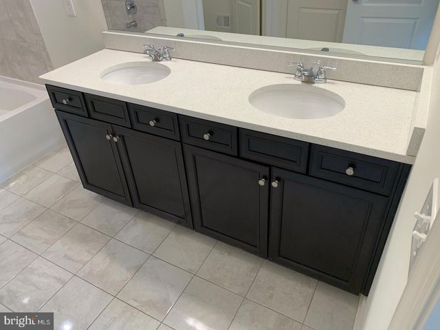 3705 CHIPPENDALE CIR, Woodbridge, VA 22193