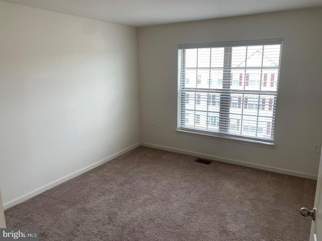 3705 CHIPPENDALE CIR, Woodbridge, VA 22193