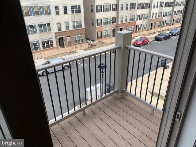 3705 CHIPPENDALE CIR, Woodbridge, VA 22193