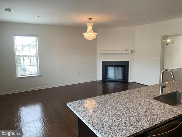 3705 CHIPPENDALE CIR, Woodbridge, VA 22193