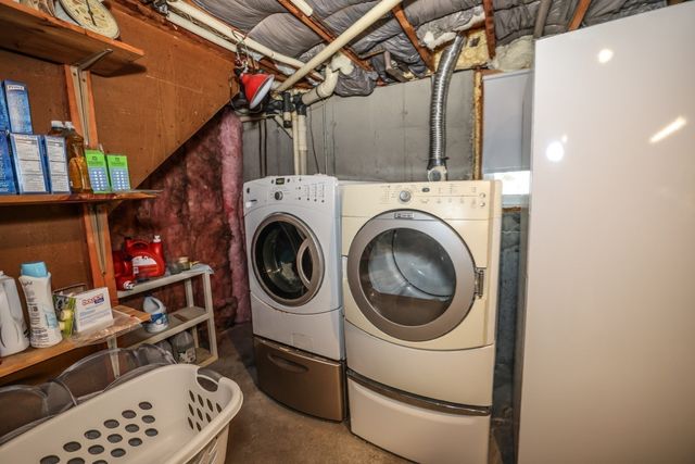 14 Brentwood Dr, Leominster, MA 01453