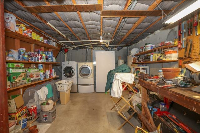 14 Brentwood Dr, Leominster, MA 01453