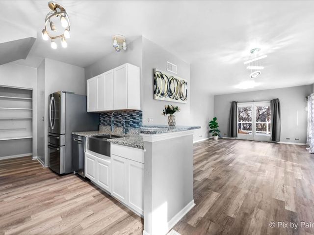 4909 Spencer Avenue A, Lisle, IL 60532
