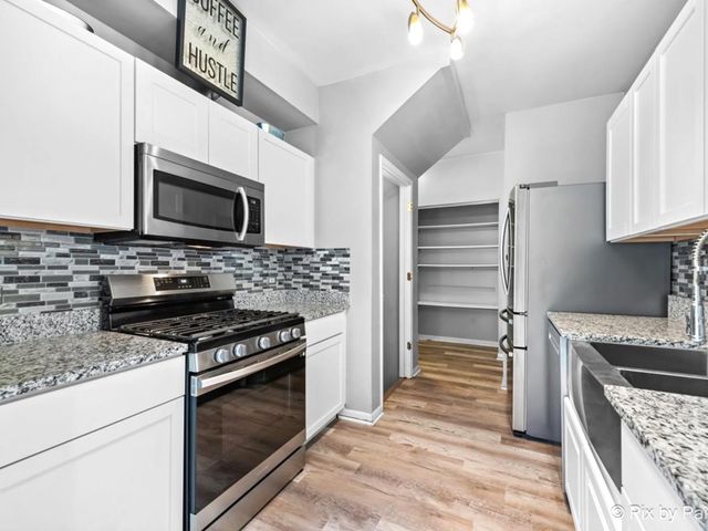 4909 Spencer Avenue A, Lisle, IL 60532