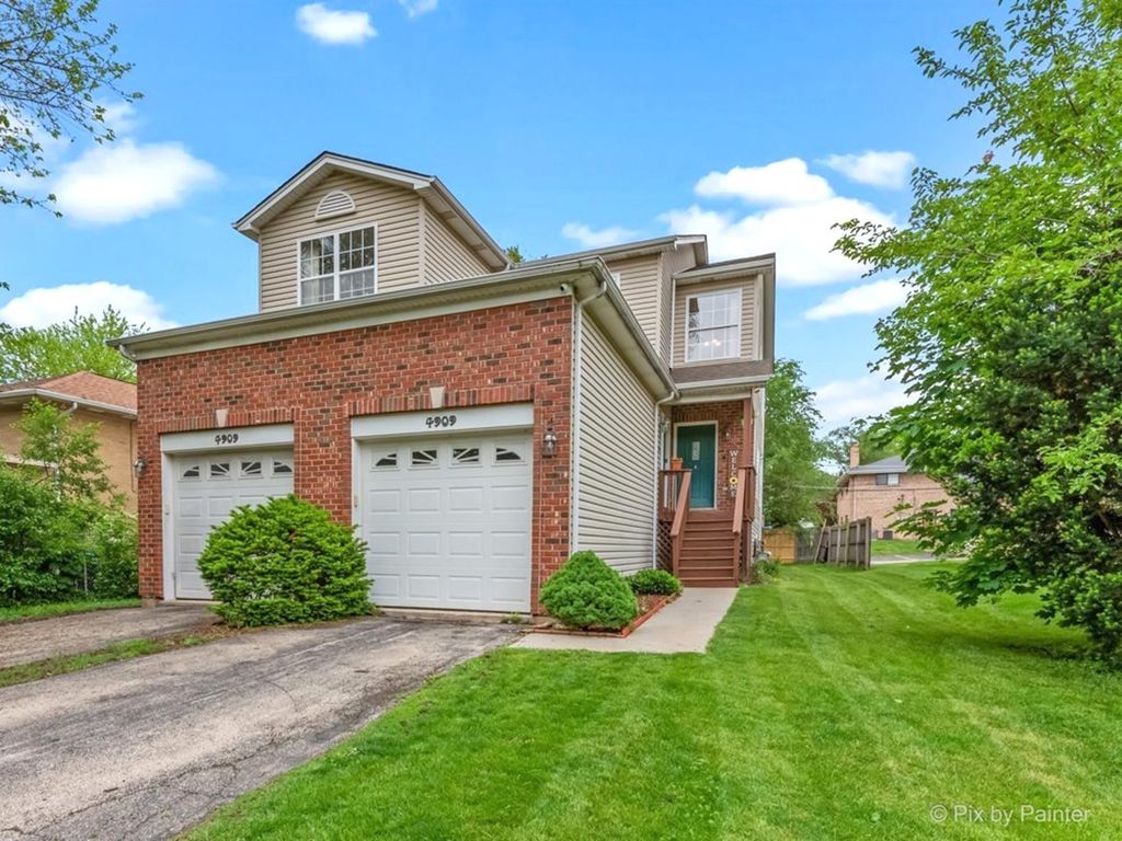 4909 Spencer Avenue A, Lisle, IL 60532