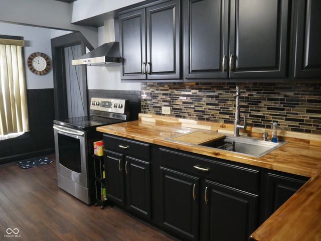 1940 N Dearborn Street, Indianapolis, IN 46218