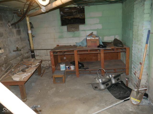 1940 N Dearborn Street, Indianapolis, IN 46218