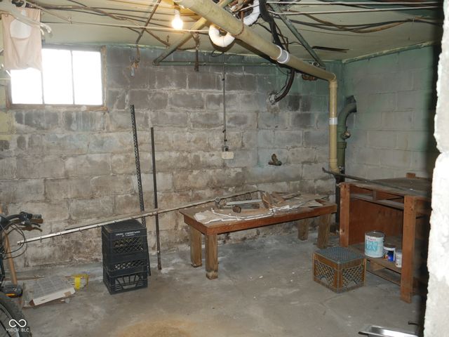 1940 N Dearborn Street, Indianapolis, IN 46218