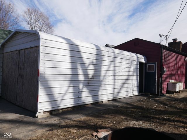 1940 N Dearborn Street, Indianapolis, IN 46218