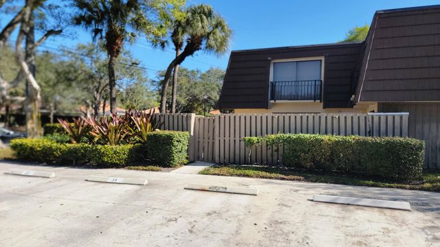 117 1st Court, Palm Beach Gardens, FL 33410