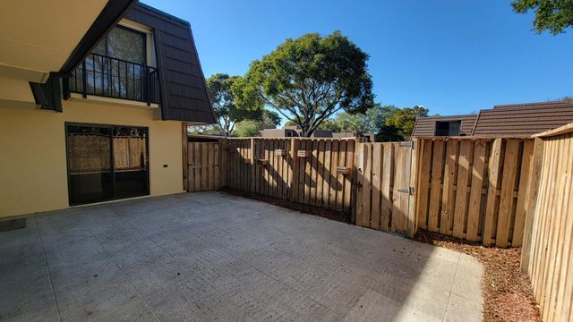 117 1st Court, Palm Beach Gardens, FL 33410